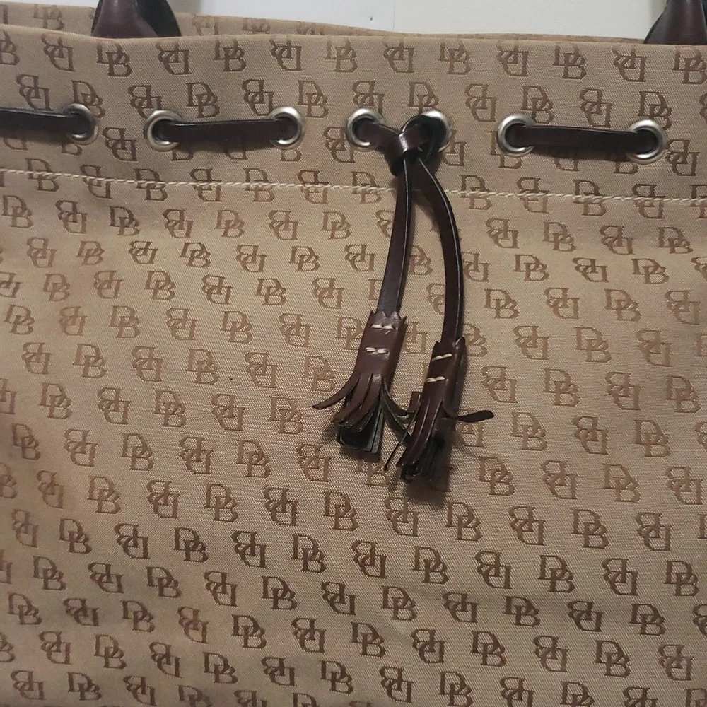 Dooney&Bourne Signature‎ Canvas Shoulderbag